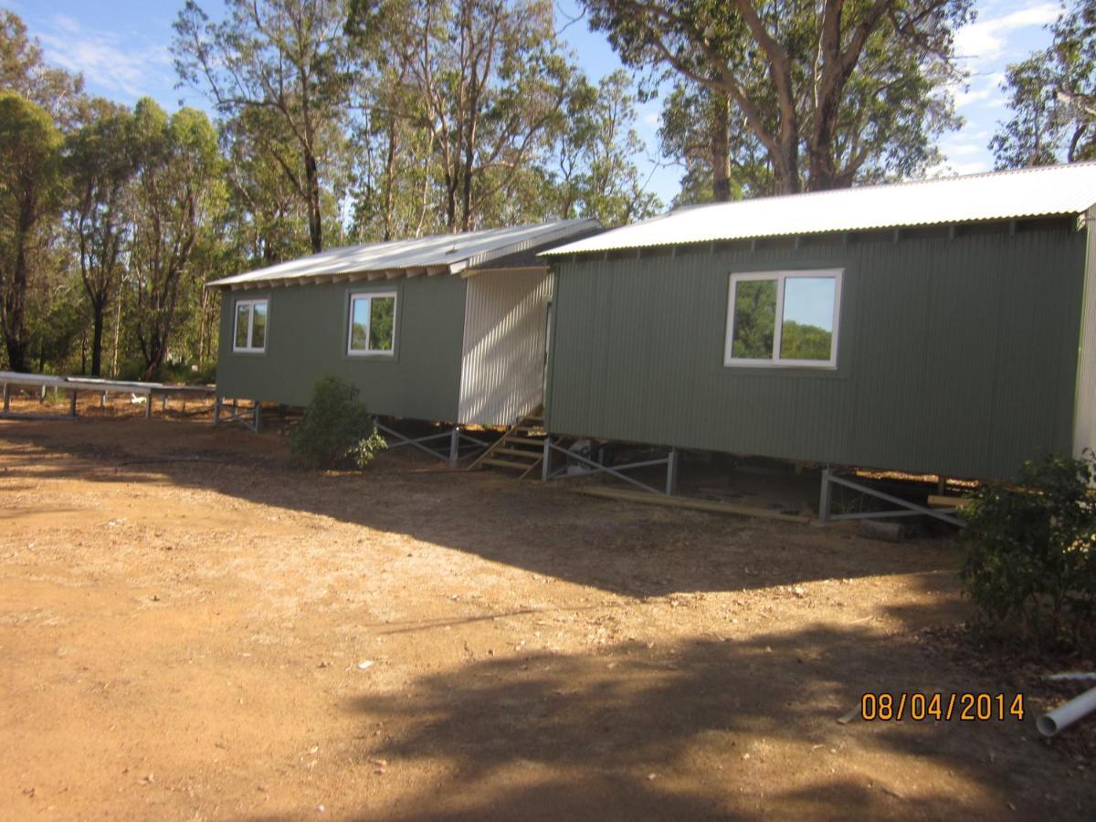 Chalets On Stoneville Redcliffe Room photo