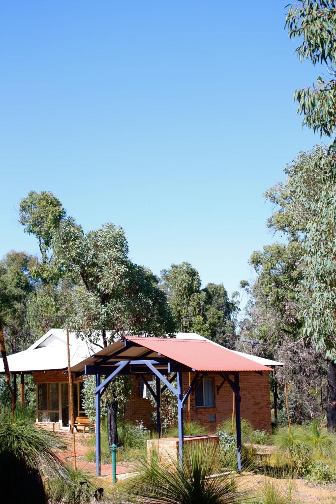 Chalets On Stoneville Redcliffe Exterior photo