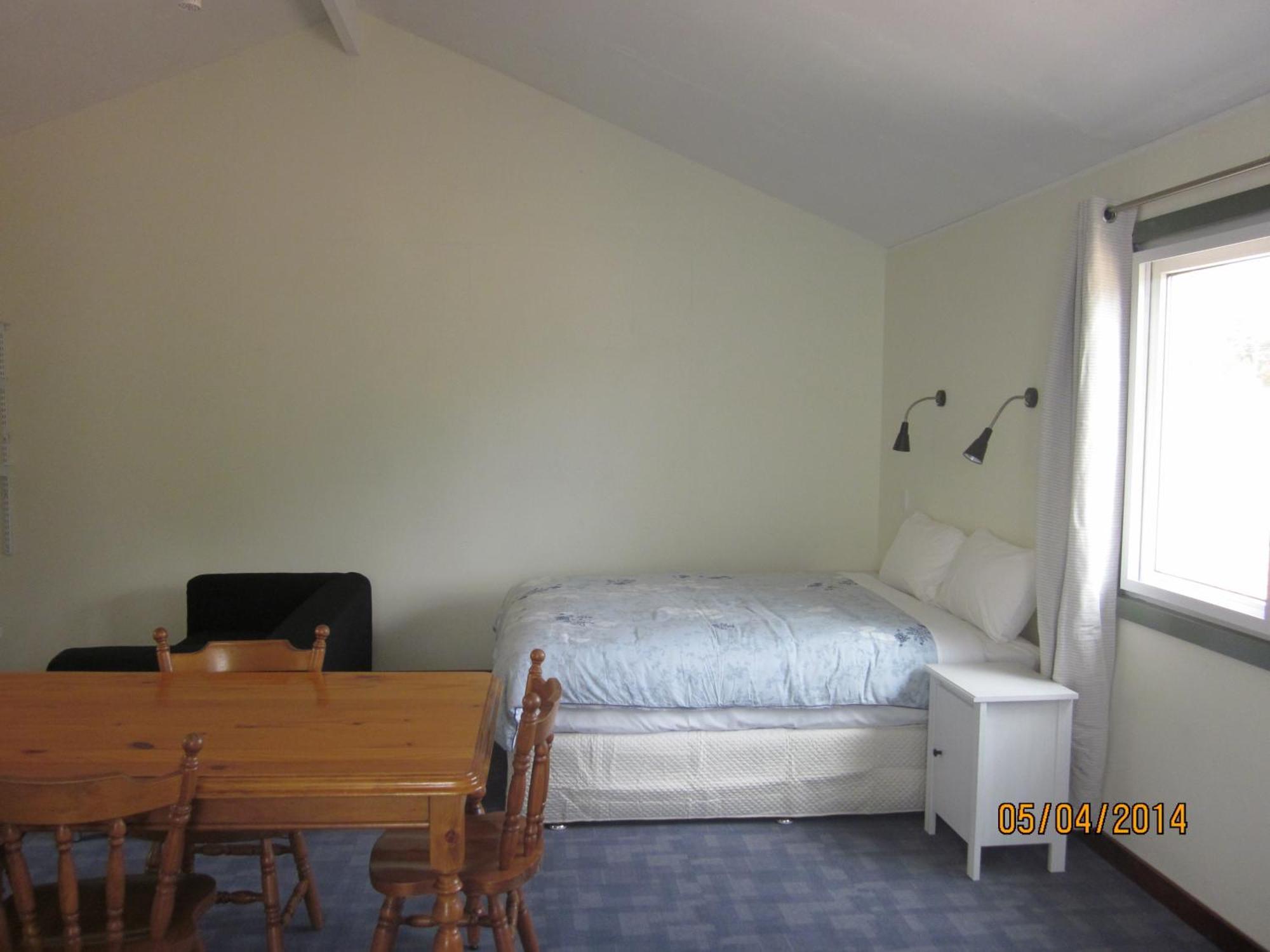 Chalets On Stoneville Redcliffe Room photo