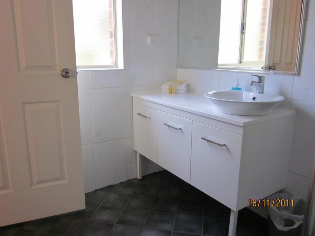 Chalets On Stoneville Redcliffe Room photo