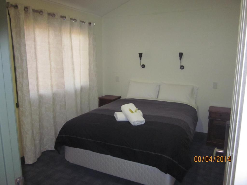 Chalets On Stoneville Redcliffe Room photo